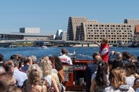 Klassische Kanalrundfahrt in Kopenhagen im Sommer